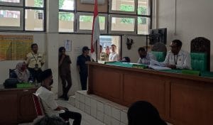 Ibu Korban Teriak Histeris, Terdakwa Pembunuh Anaknya Hanya Divonis 2 Tahun 6 Bulan