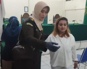 Lina Mukherjee Nyatakan Pikir-Pikir Divonis 2 Tahun Penjara