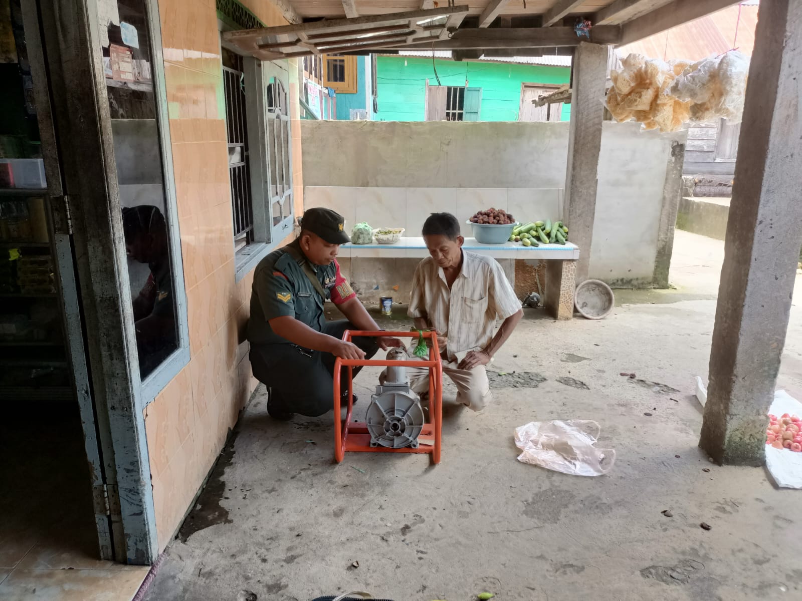 Babinsa Koramil 418-04/Kertapati Cek Alsintan Pompanisasi Yang di Berikan Dinas Pertanian 1