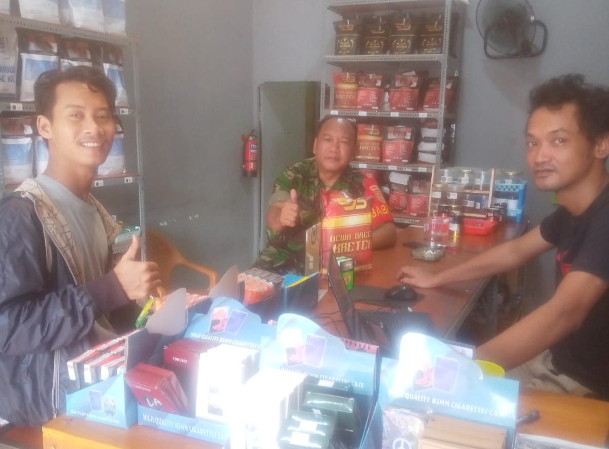 Kerap Terjadi Pencurian Babinsa Kel Sungai Buah Ajak Masyarakat Jaga Keamanan Lingkungan 1