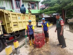 Babinsa Lorok Pakjo Komsos Bersama Petugas Kebersihan Berikan Motivasi Dan Semangat Bekerja