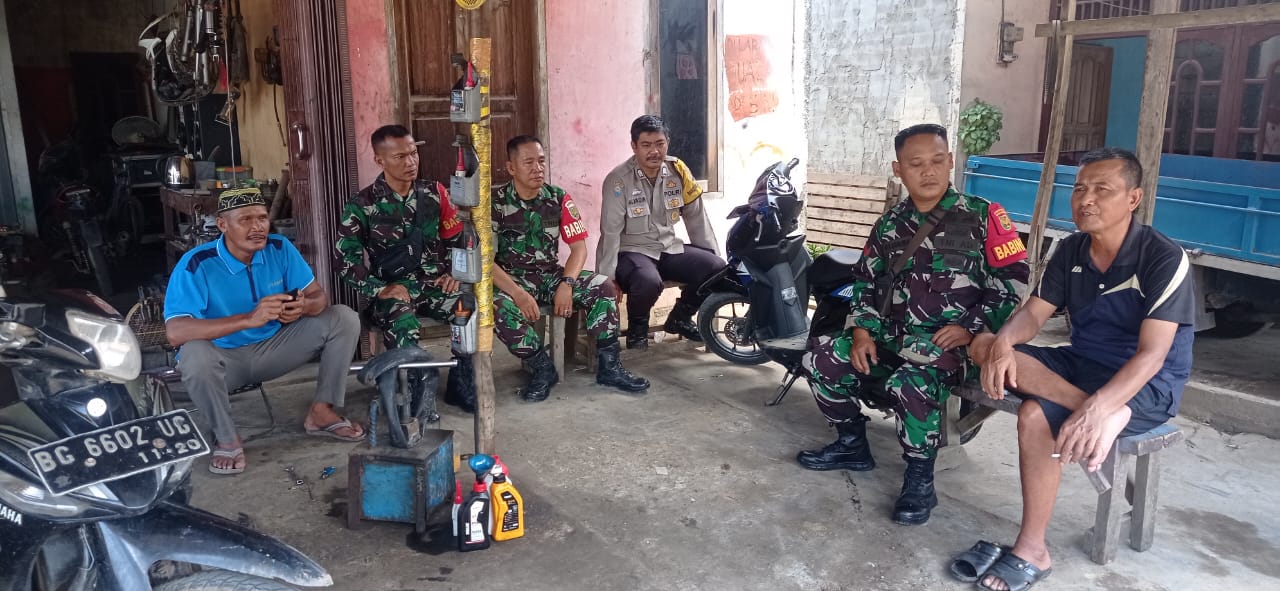 Momen Lebaran Babinsa Kel Sako Komsos Bersama Ketua RW Dan Warga 1