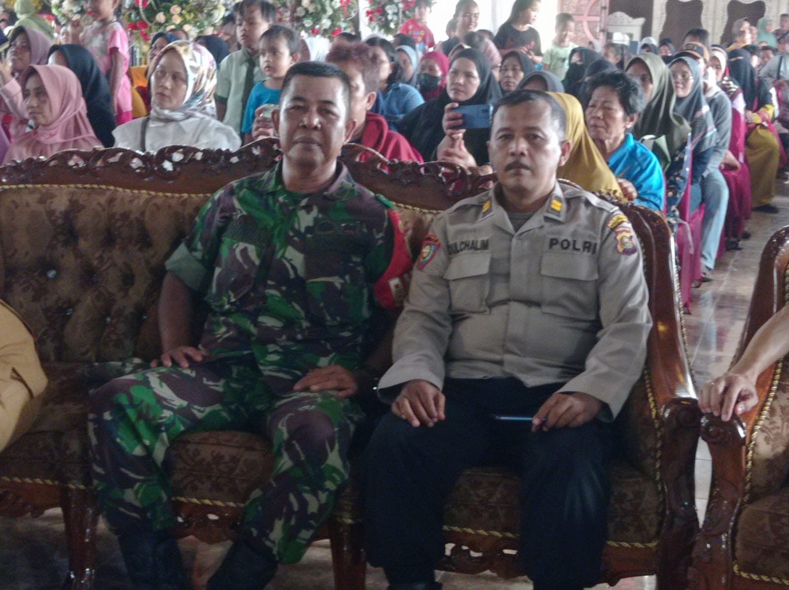 Mewakili Danramil 08/Sako Peltu Firyadi Hadiri Kegiatan Pemberian Bantuan Kepada Warga Di Serahkan Langsung PJ Walikota Palembang 1