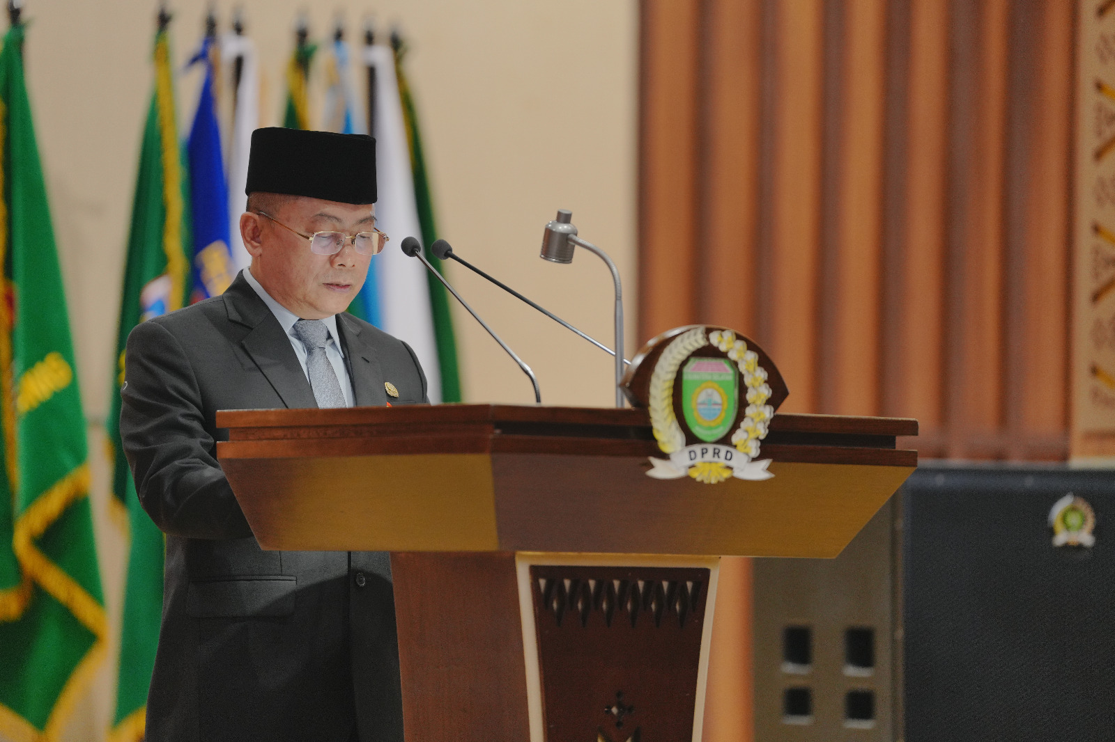 Fraksi-fraksi DPRD Sampaikan Pandangan Umum atas 6 Raperda Pemprov Sumsel 4