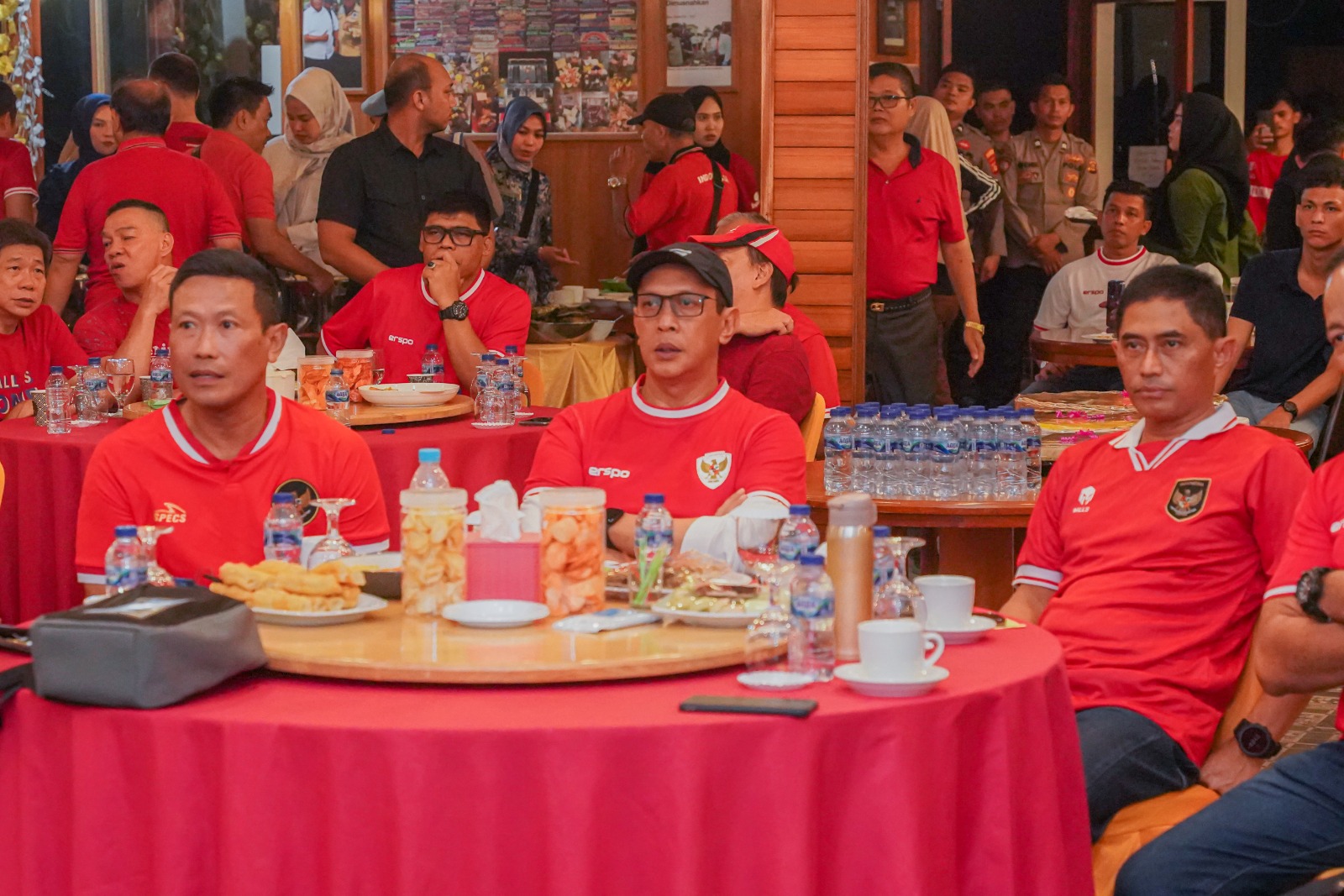Kapolda Sumsel Bersama Forkompimda Nobar AFC Piala Asia Cup U23 1