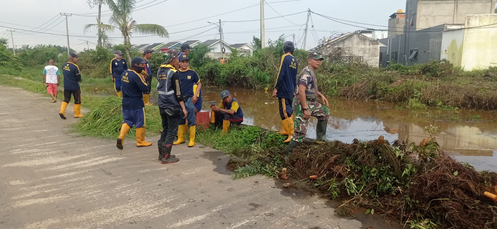 Mewakili Danramil Babinsa Koramil 418-08/Sako Hadiri Gotong Royong Tingkat Kota Palembang 1