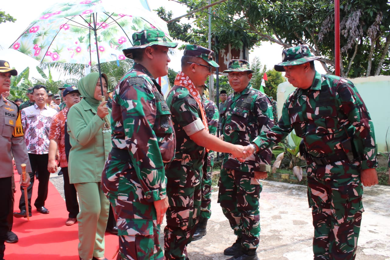 Disambut Dansatgas, Aster Kasad Mayjen TNI Joko Hadi Susilo Kunjungi Titik Sasaran TMMD 120 Kodim 0404/Muaraenim 1