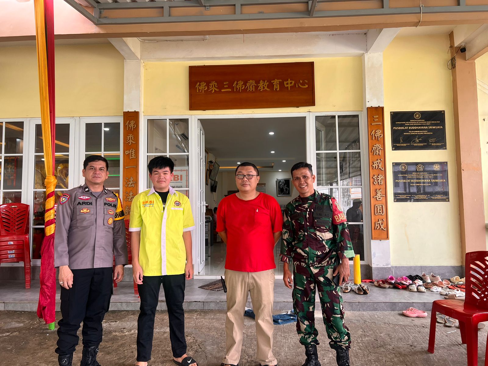 Babinsa Kel Karya Baru Melaksanakan Monitoring Kegiatan Perayaan Puja Bhakti Waisak Hari Tri Suci Waisak 2568 TB/2024 1