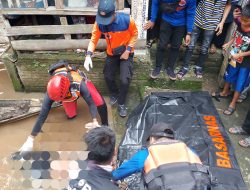 Asep  Penjual  Telur Yang Tenggelam Di Sungai Ogan Ditemukan Meninggal Dunia Oleh Team SAR Gabungan
