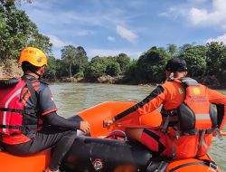 Seorang  Pemancing  Tenggelam Disungai Ogan, Basarnas Sumsel Terjunkan Personil Cari Korban