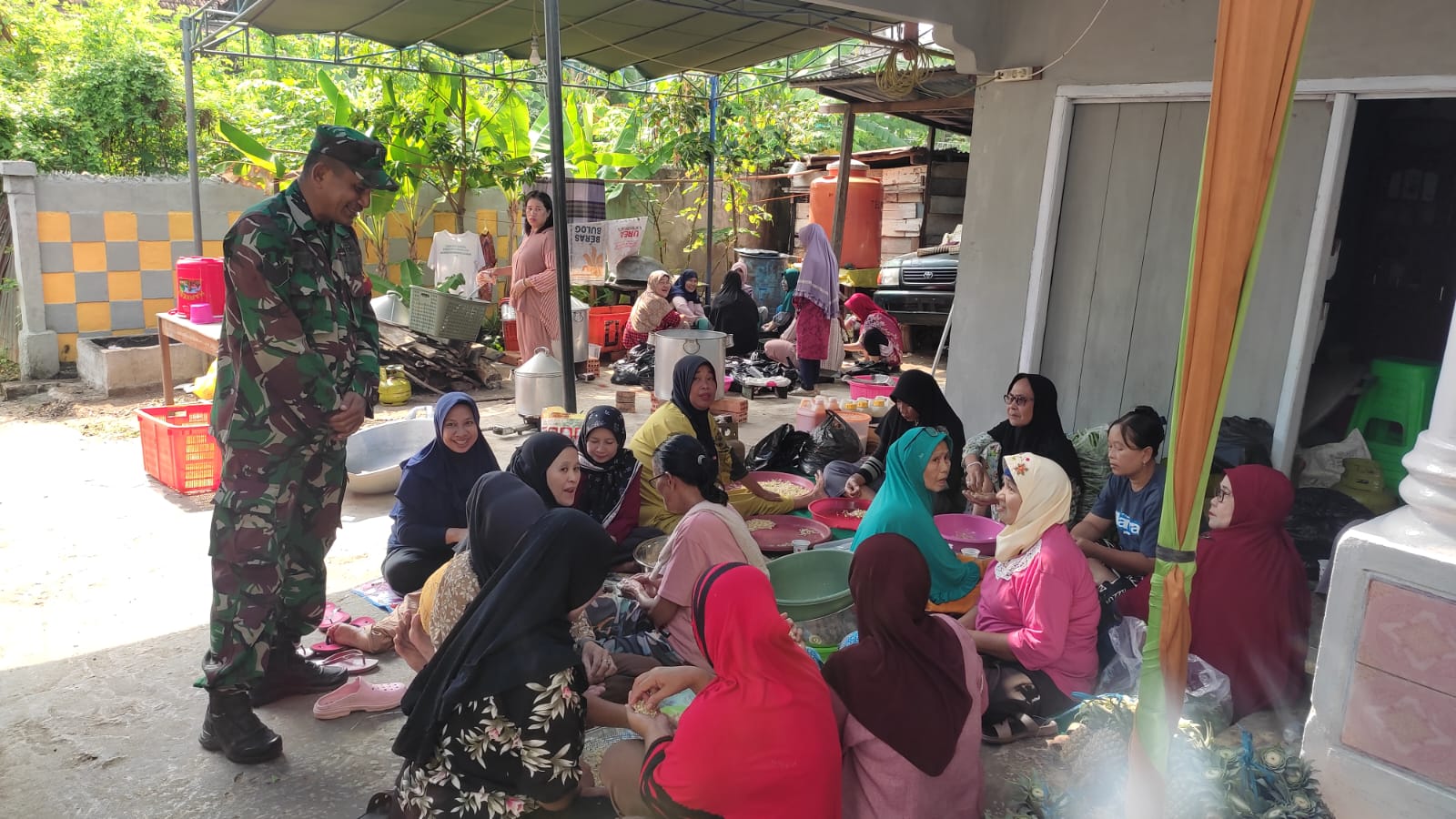 Ciptakan Kamtibmas Di Wilayah Binaan Babinsa Dan Bhabinkamtibmas Kel Sukajaya Himbau Warga Yang Akan Hajatan Agar Tidak Gunakan Musik Remix 1