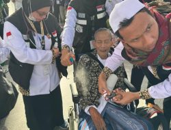 Kisah Polwan Bantu Jemaah Haji saat Cuaca Panas di Arab Saudi