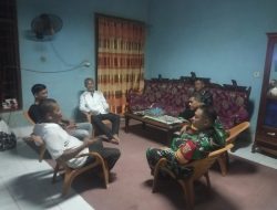 Babinsa Sukarami Bersama Ketua RT Bantu Menyelesaikan Perselisihan Warga