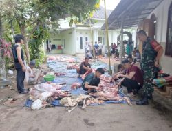 Ciptakan Kamtibmas Di Wilayah Binaan Babinsa AAL Monitoring Pelaksanaan Pemotongan Hewan Kurban Di Masjid Ibrahim Salam
