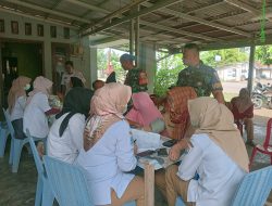 Babinsa Kel Talang Betutu Monitoring Kegiatan Puskesmas Keliling