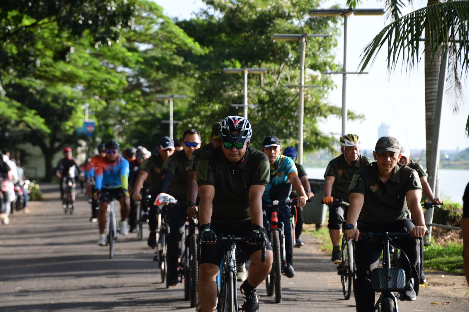 Bersepeda dan Jalan Santai Bersama Pangdam II/Swj 1