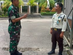 Babinsa Kel Duku Himbau Security Untuk Selalu Waspada Dalam Menjaga Keamanan Dan Ketertiban Lingkungan