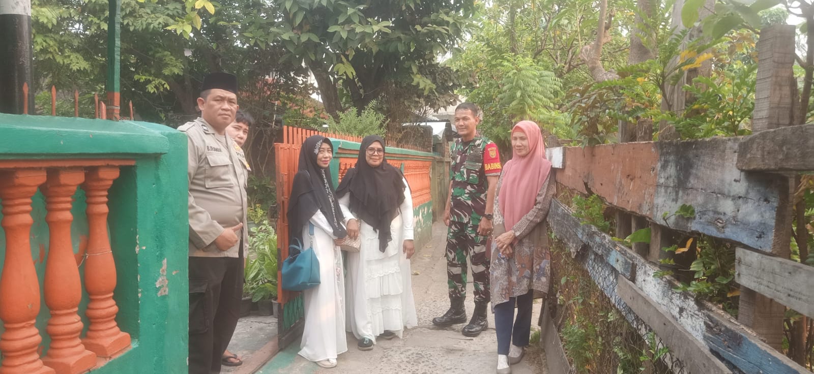 Babinsa Kel Lawang Kidul Bersama Tiga Pilar Ajak Warga Jaga Kebersihan Lingkungan 1