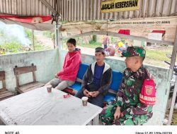 Babinsa Kel Srijaya Komsos Bersama Warga Himbau Agar Lebih Aktif Dalam Menjaga Poskamling