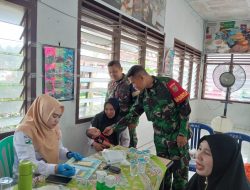 Deteksi Dini Stunting Babinsa Kel Sukarami Monitoring Kegiatan Posyandu Kasih Ibu