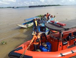Kernet Speed Boat Semoga Jaya Hilang Di Sungai Musi, Kantor SAR Palembang Terjunkan Personil Rescue