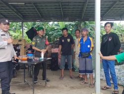 Rutin Anjangsana Babinsa Kel Alang-alang Lebar Bersama Babinsa Ajak Warga Menjaga Kebersihan dan Kamtibmas