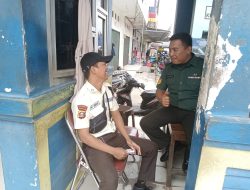 Babinsa Kel Talang Kelapa Komsos Bersama Security Himbau Agar Waspada Terhadap Pencurian