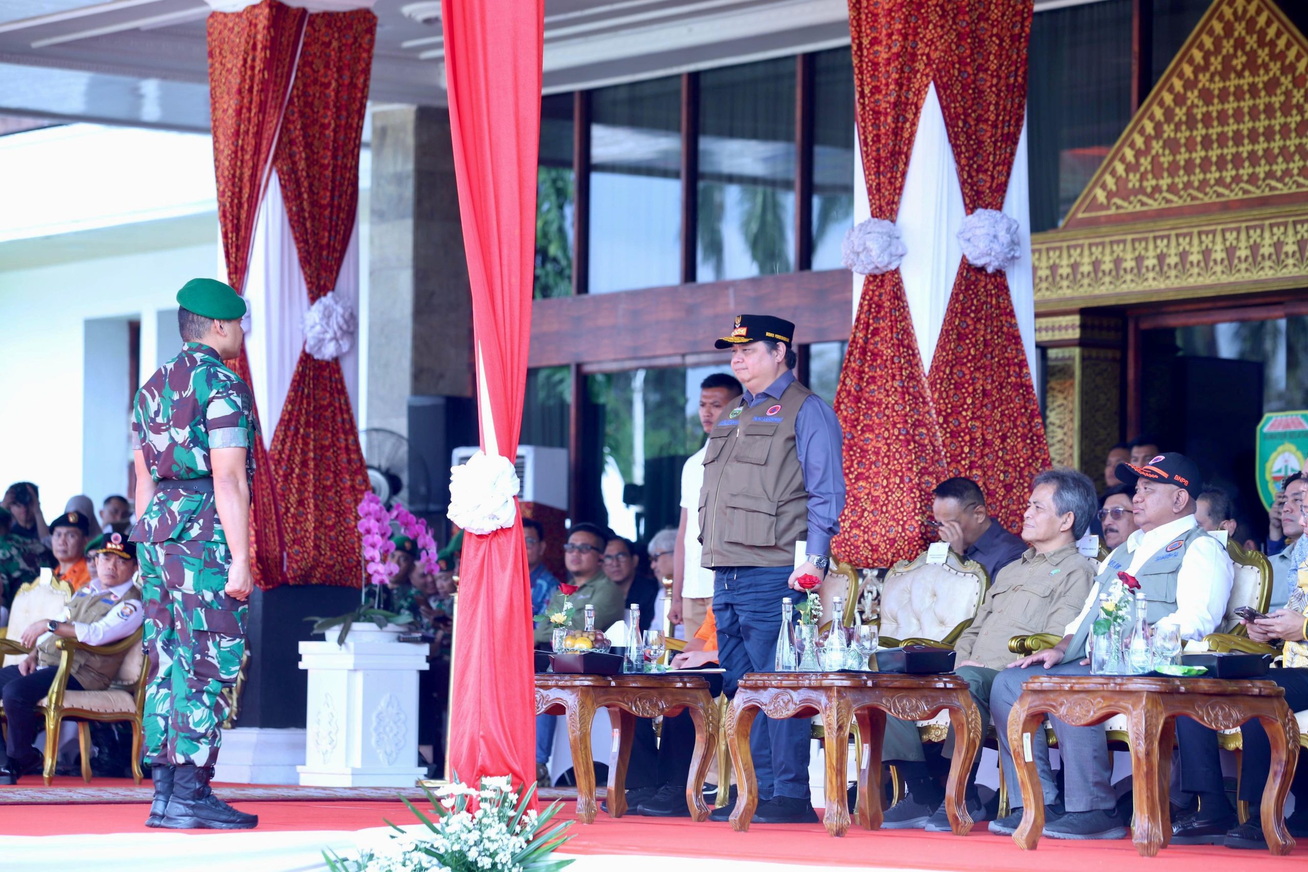 Menko Perekonomian Airlangga Hartarto Sampaikan 9 Poin Penting Saat Pimpin Apel dan Simulasi Karhutla Provinsi Sumsel Tahun 2024 1