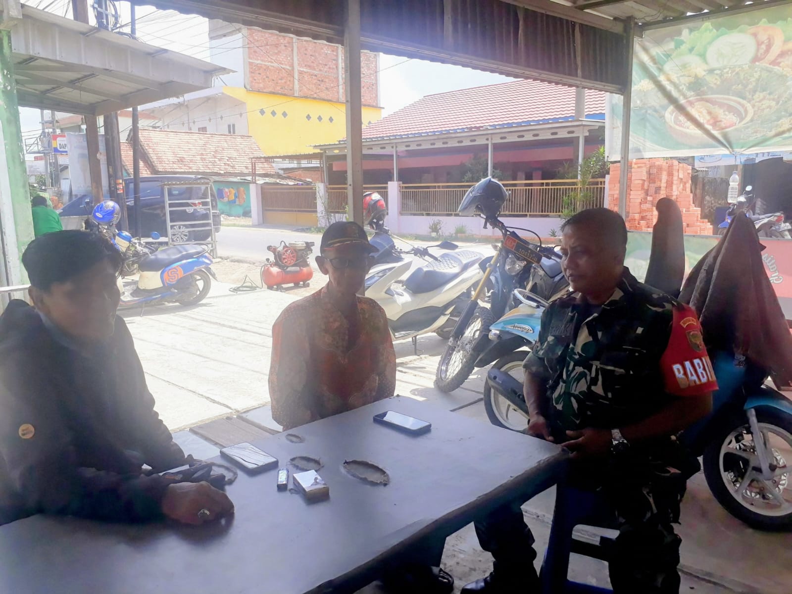 Upaya Menjaga Kamtibmas Menjelang HUT RI Dan Pilkada Babinsa Kel Karya Mulya Komsos Bersama Warga Binaan 1