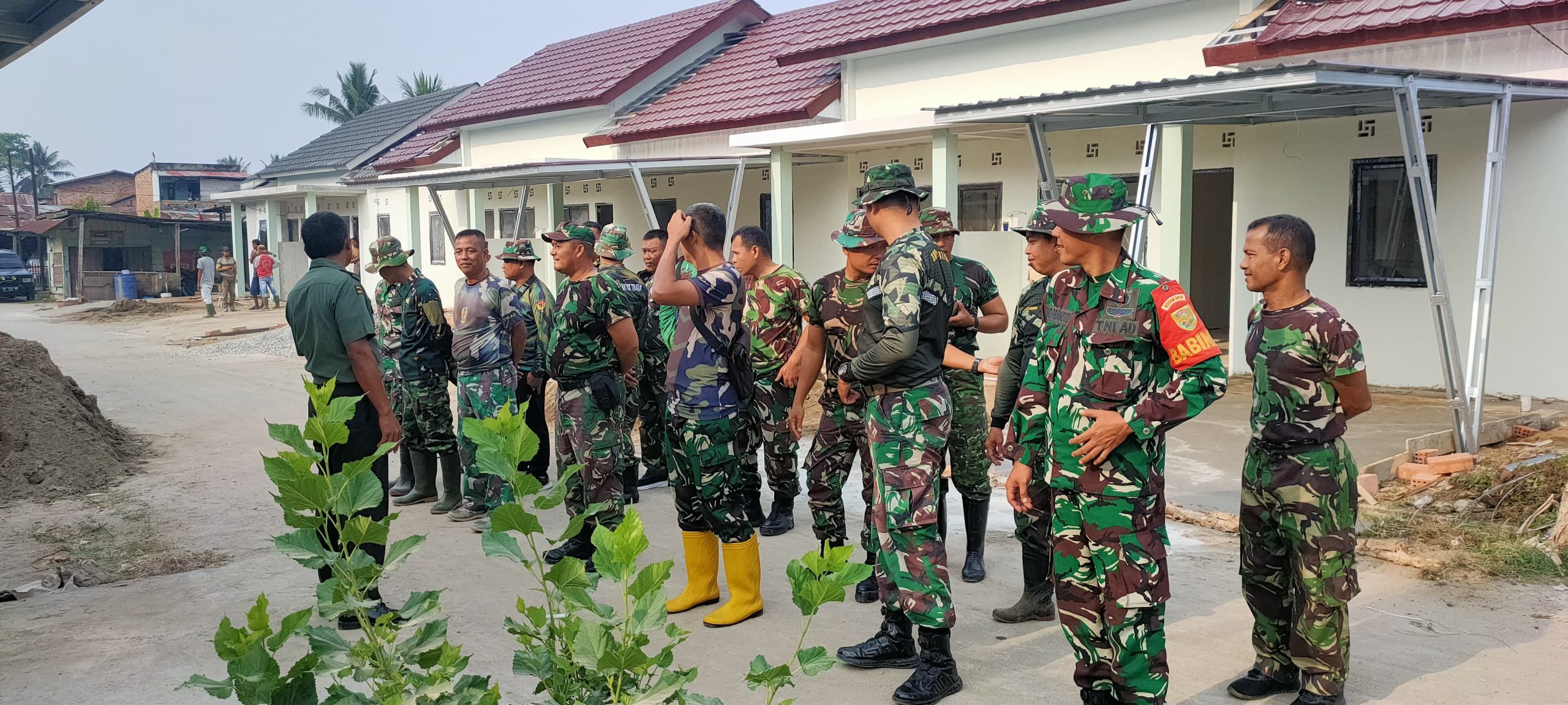 Anggota Kodim 0418/Palembang Kurve Di Asrama Kodim 1