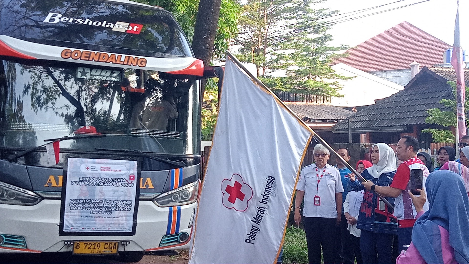 PMI Prov Sumsel Berangkatkan 36 Pendonor Penerima Anugerah Satyalencana DDS 100x Tahun 2024 1