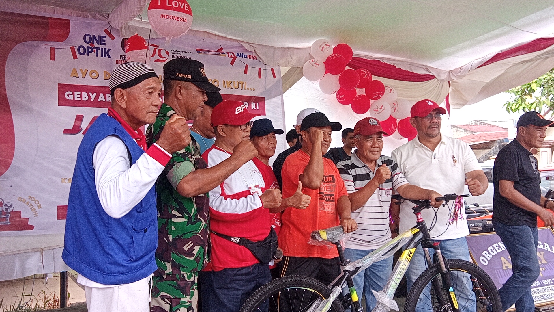 Semarak Kemerdekaan RI Ke 79 Kelurahan Sialang Gelar Jalan Sehat dan Lomba 3