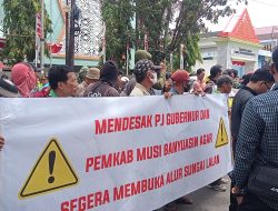 Ultimatum Keras: Massa Sungai Lalan Beri Batas Waktu, Pj Gubernur di Ujung Tanduk
