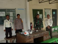 Dalam Menjaga Keamanan Di Wilayah Binaan Babinsa Sei Lais Komsos Bersama Security PT Semen Tiga Roda