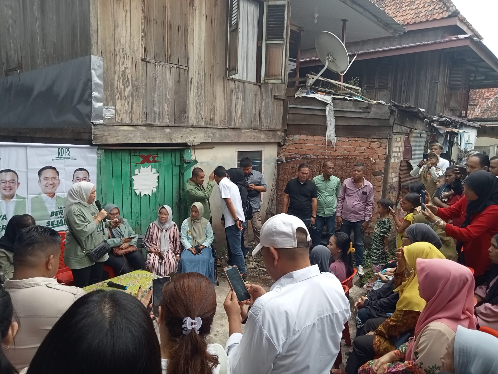 Blusukan ke Kampung 28 Ilir, Istri RDPS Bakal Gratiskan USG di Puskesmas yang Ada di Palembang 1