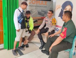 Babinsa Kel Kebun Bunga Ingatkan Juru Parkir Tingkatkan Keamanan Dan Ketertiban Area Parkir