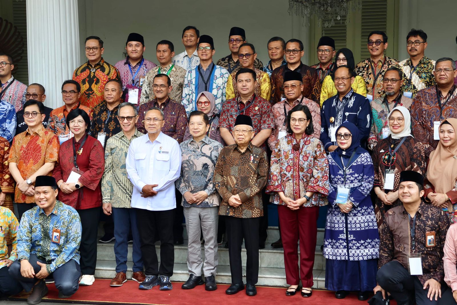 Hadiri Rapat Pleno KNEKS 2024, Sekda Sumsel Edward Candra Simak Pengarahan Wapres Terkait Ekonomi Syariah 1