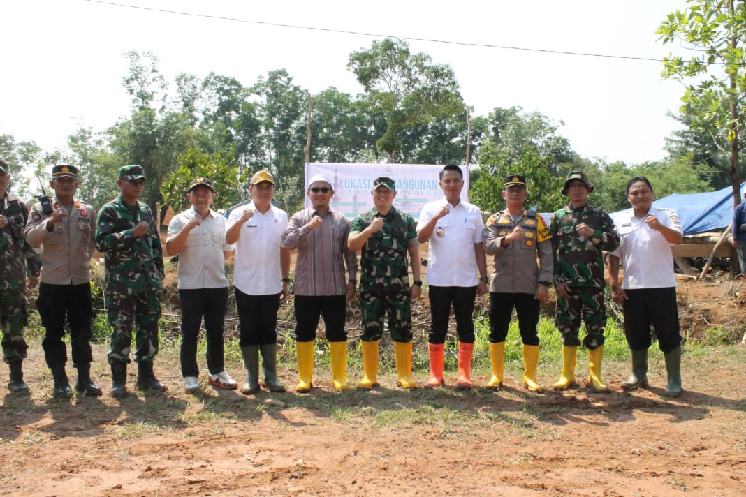 Peduli Lingkungan Hidup Kodim 0418/Palembang Gelar Program Pembinaan Lingkungan Hijau TA. 2024 2