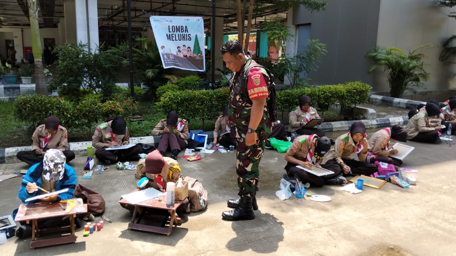 Babinsa Koramil 418-07/Sukarami Sertu Handono Monitoring Kegiatan Scout Skills Competition 1