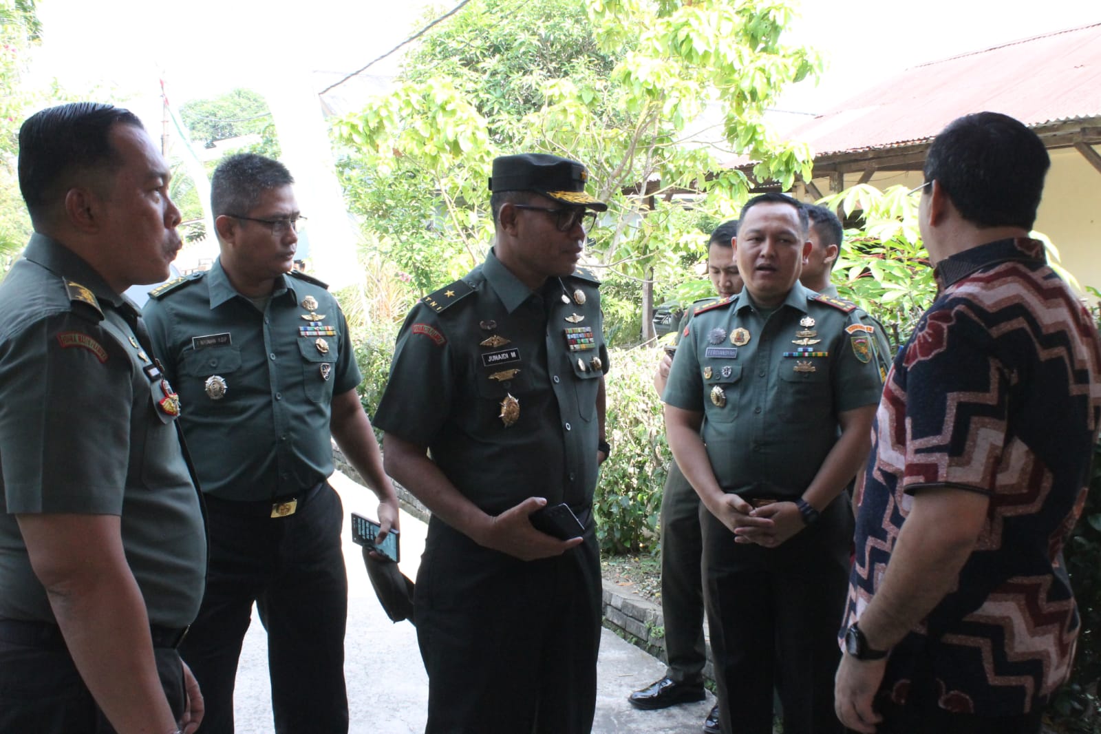 Dandim 0418/Palembang Dampingi Kasdam II Sriwijaya resmikan Rehap Rumah di kota Palembang 3