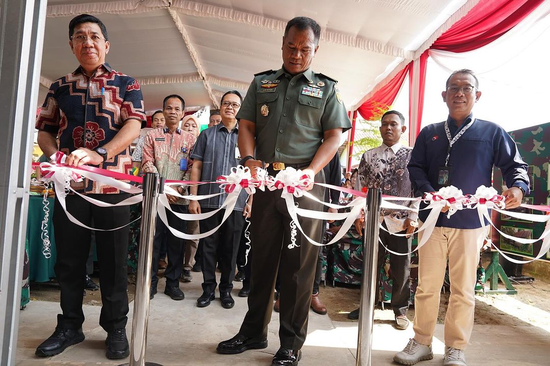 Dandim 0418/Palembang Dampingi Kasdam II Sriwijaya resmikan Rehap Rumah di kota Palembang 2