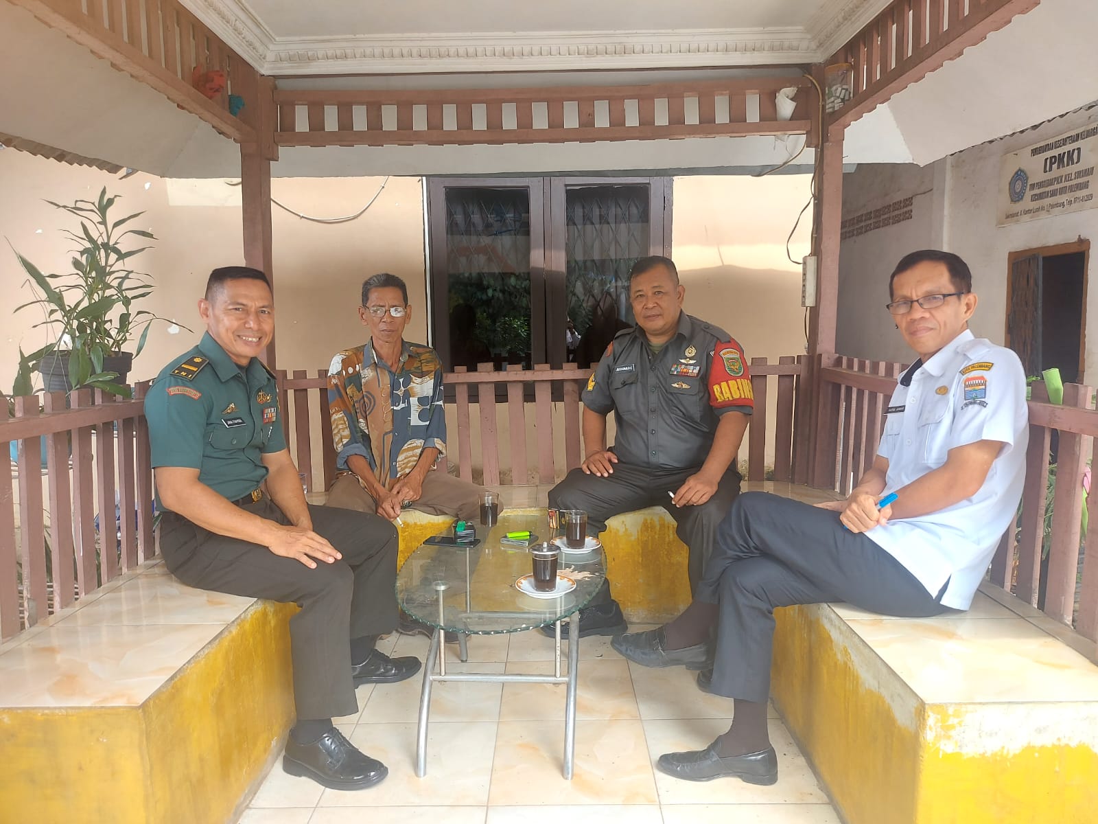 Jalin Silaturahmi Babinsa Kel Sukamaju Komsos Bersama Tiga Pilar 1