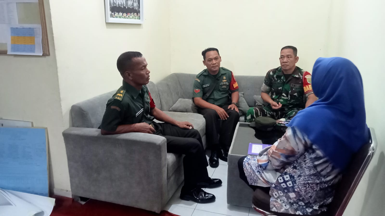 Jalin Silaturahmi Babinsa Kel Sako Sambangi Sekolah SMK Karya Andalas 1