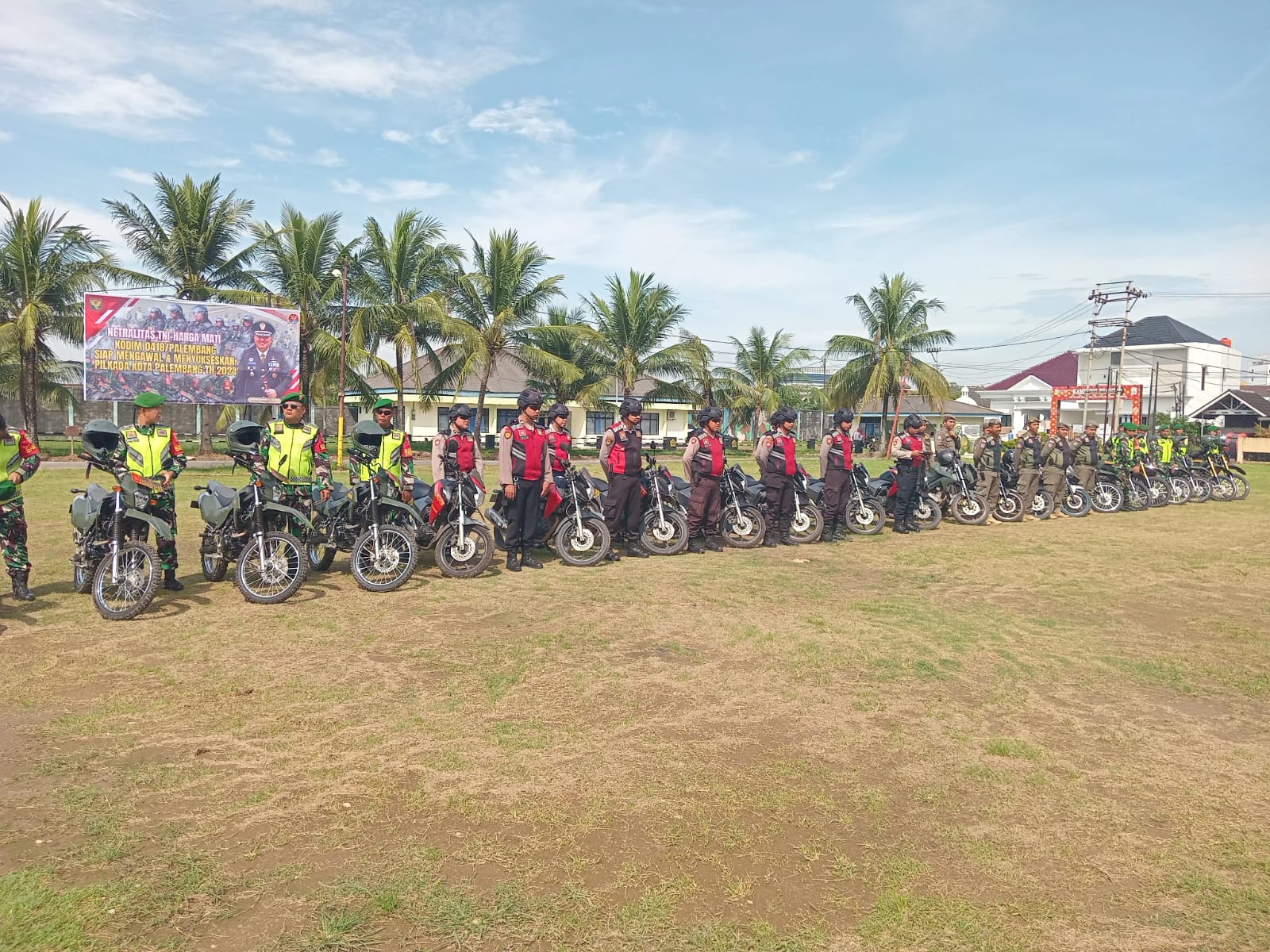 Jaga Kondusifitas Menjelang Pilkada Kodim 0418/Palembang Gelar Apel Patroli Gabungan 1