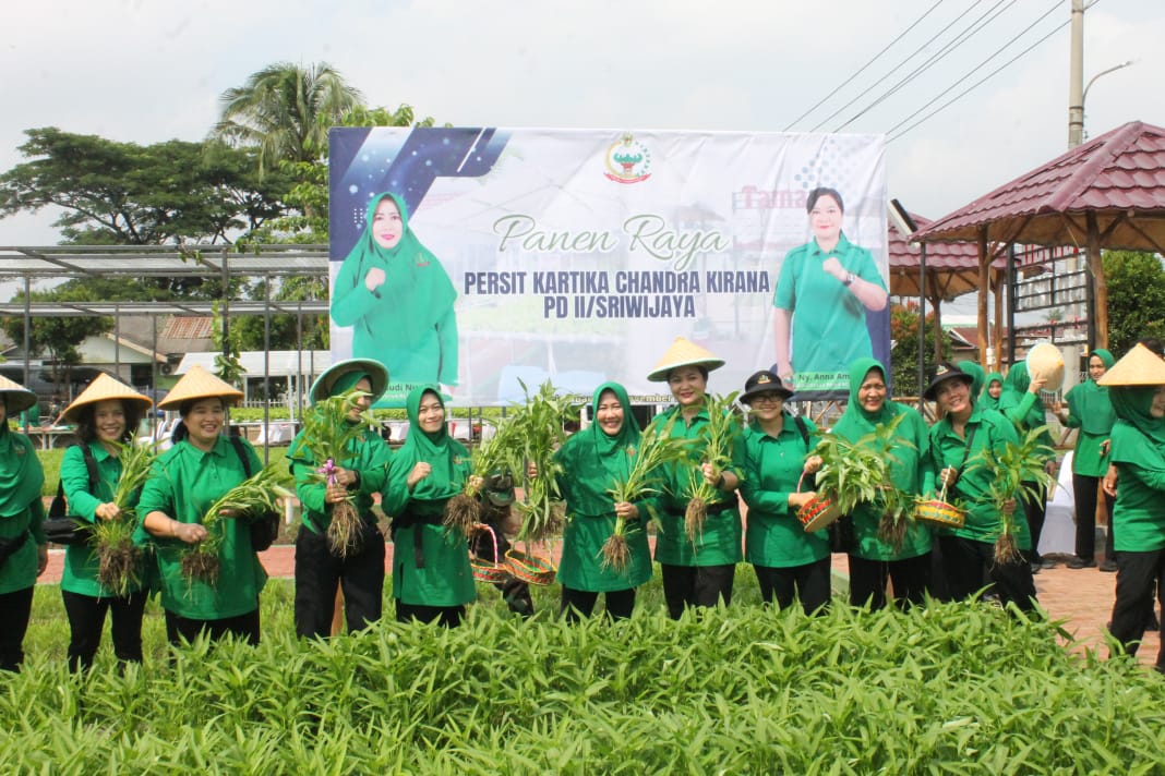 Panen Raya Pengurus Persit Kartika Chandra Kirana Daerah II/Sriwijaya di Taman Aspirasi 1