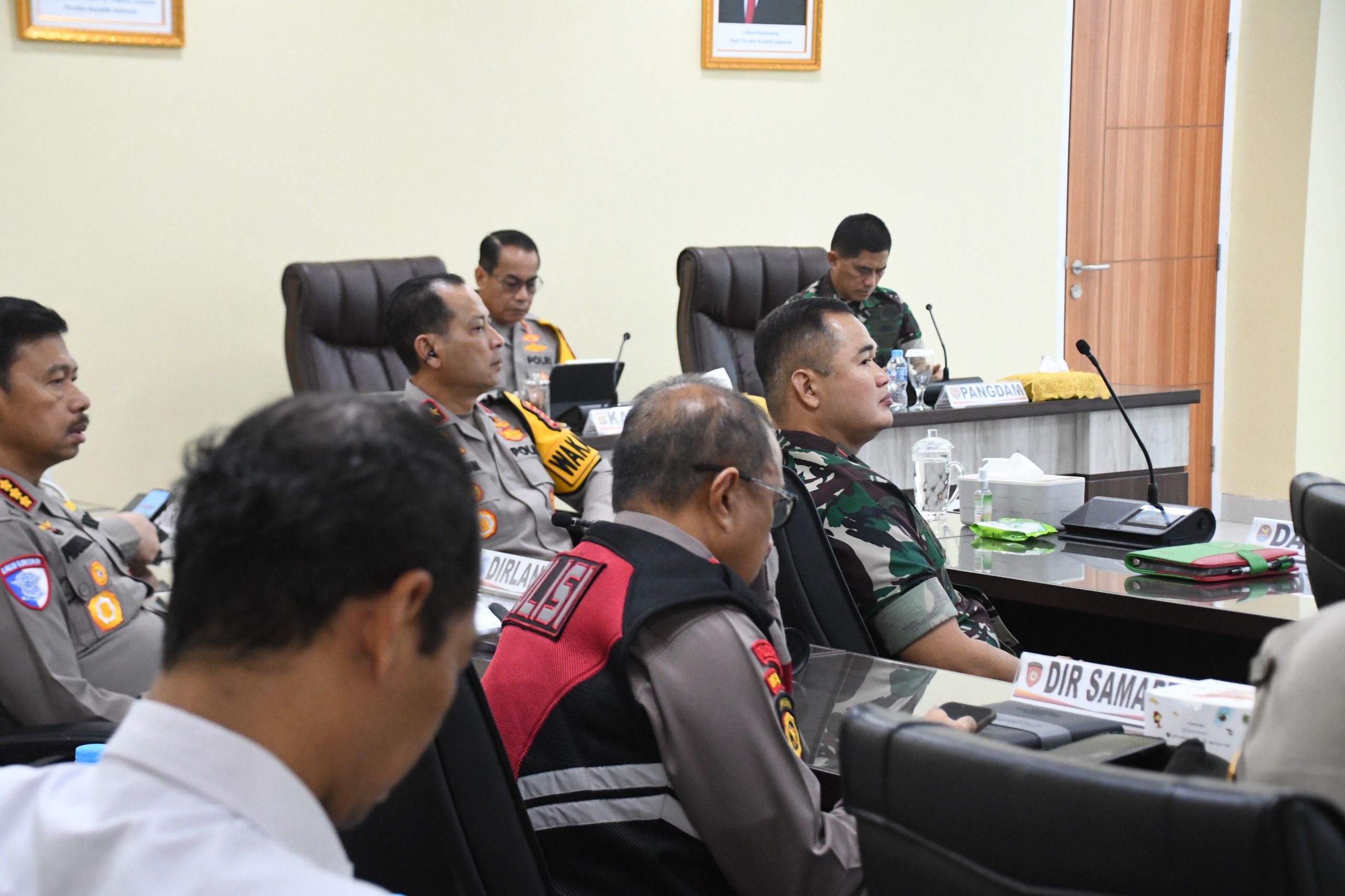 Ikuti Vicon Bangsit dan Kesiapan Pencoblosan Pilkada 2024, Danrem 044/Gapo : Korem Jamin Kondusifitas Wilayah Sumsel 1