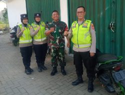 Babinsa Serka Dudi S Bersama Bhabinkamtibmas Monitoring Senam Sehat Calon Walikota dan Wakil Walikota Palembang Di Kelurahan Sako Baru