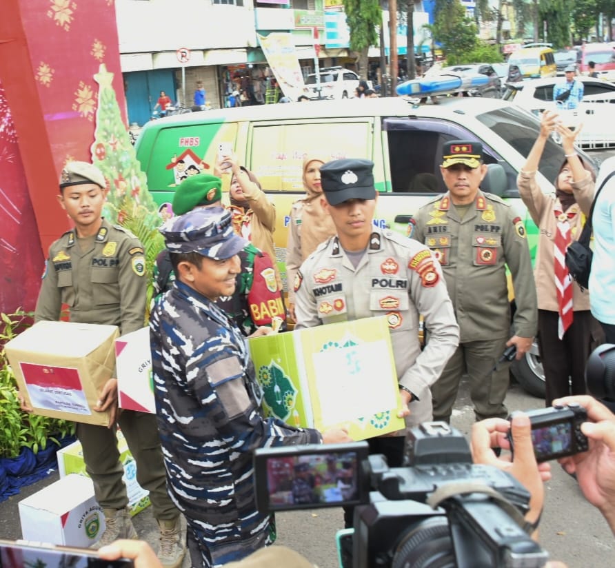 Jelang Perayaan Natal, Danlanal Bersama Forkopimda Tinjau Gereja 1