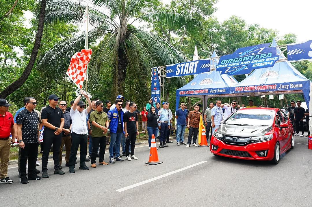 Dandim 0418/Palembang Menghadiri Pembukaan Dirgantara Drag Race dan Drag Bike 2024 Di Lanud Sri Mulyono Herlambang Palembang 2