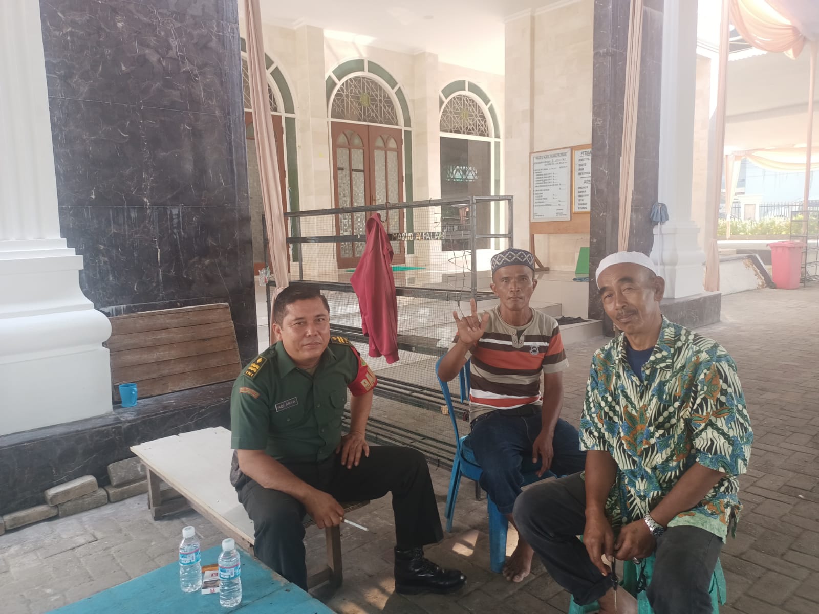 Babinsa Kel 9 Ilir Komsos Bersama Marbot Dan Pengurus Masjid 1